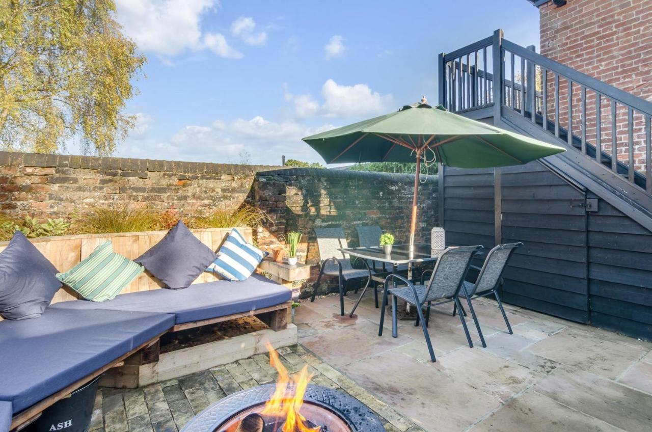 Cosy Pet Friendly Victorian Coachhouse Near Nature Walks On Norfolk Broads, With Fire Pit, Bbq & Alpacas Villa Ranworth Dış mekan fotoğraf